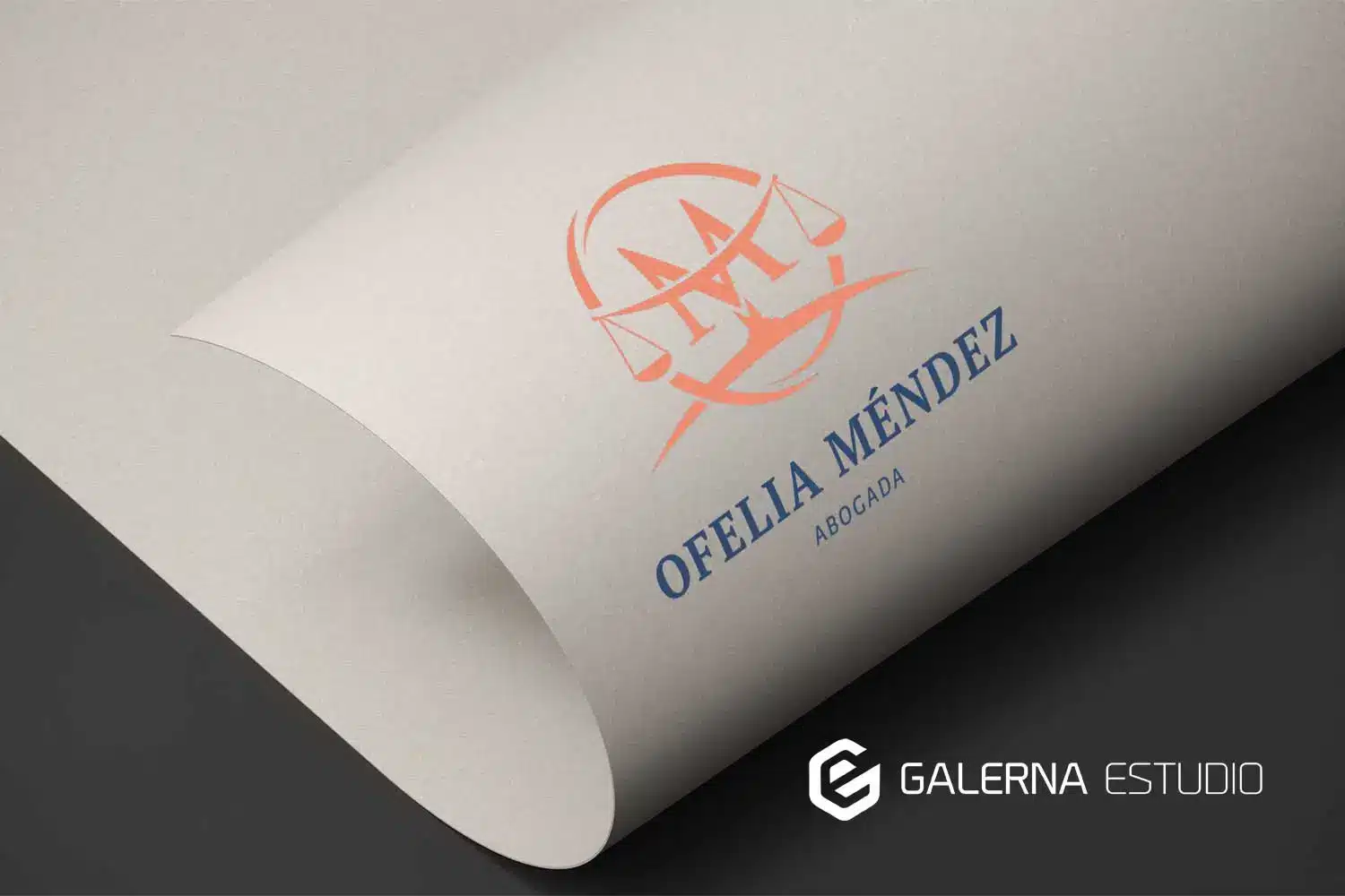 Imagen corporativa profesional abogada legal.