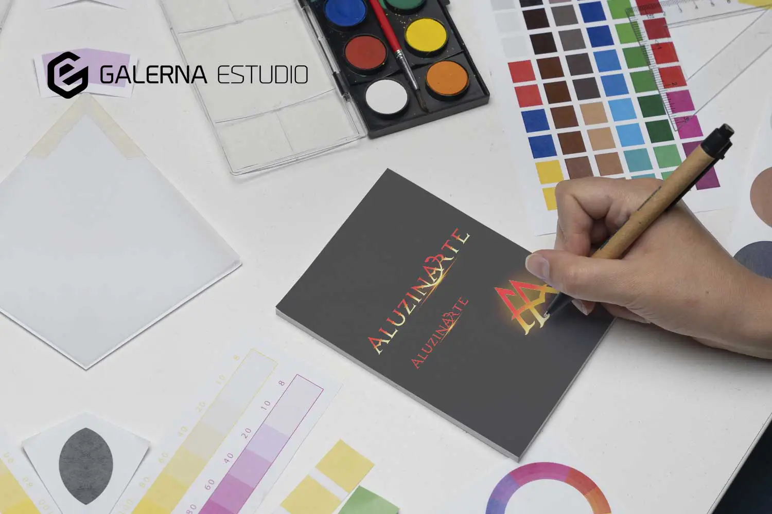 Proyecto diseño gráfico logotipo navideño profesional